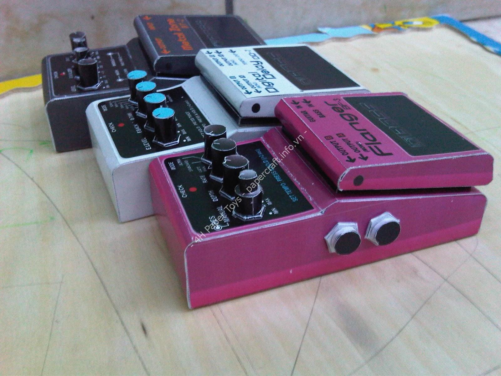 Guitar Effects Pedals Papercraft