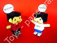 Mô hình giấy New Year’s Papertoys : 2010 Boy and 2011 Girl - đồ chơi giấy thủ công PaperCraft VN